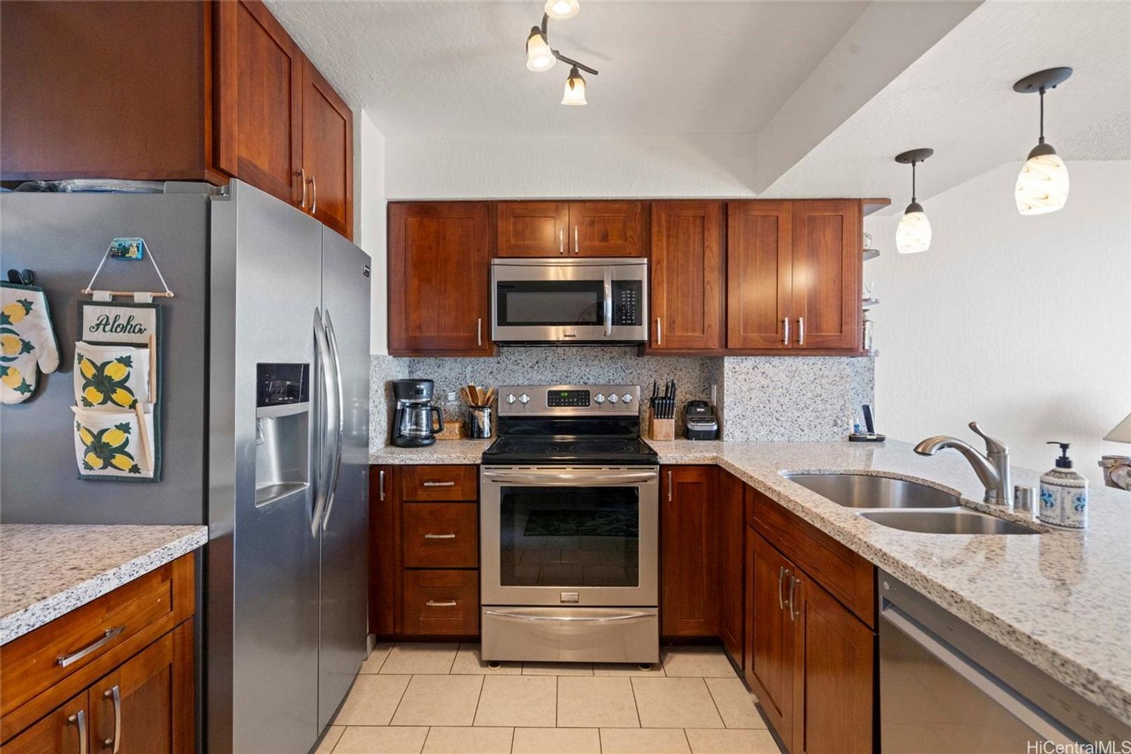 Waianae House: 84-680 Kili Dr 607 B