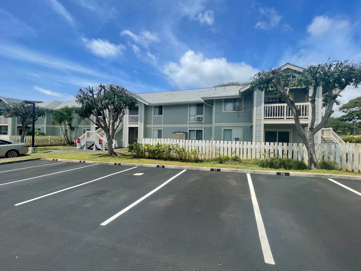 Waipahu Townhome: 94-219 Paioa Pl