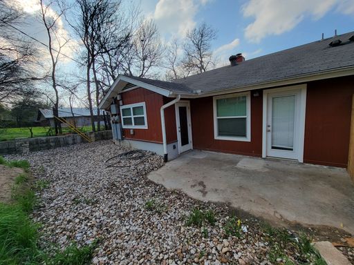 Newly Redone 2 Bedroom 2 Bath Duplex off Burleson Between Oltorf and Ben White/Hwy 71. Easy Access to Downtown. No Carpet Anywhere! Huge Back Yard. – photo 1