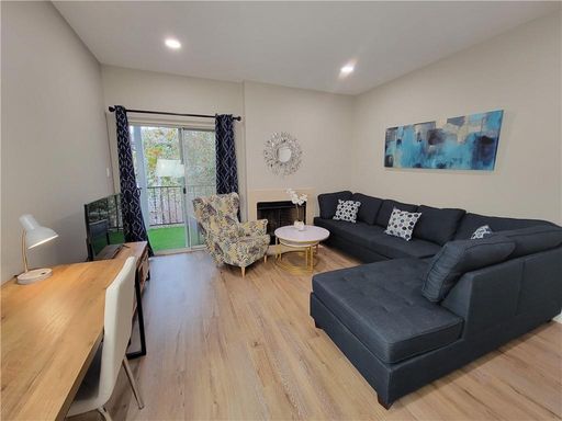 Edgecreek Condo for Lease – photo 1