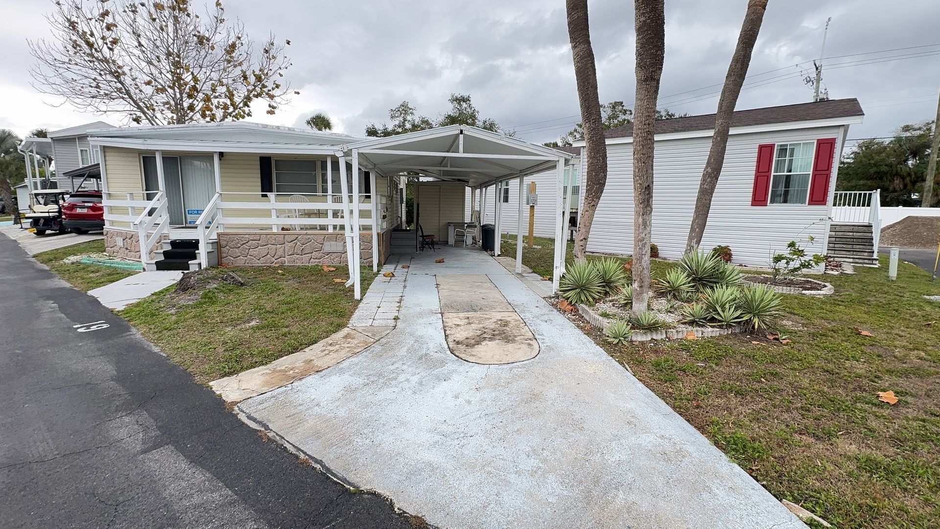 Tampa House: 4851 W. Gandy Blvd. B2-L19