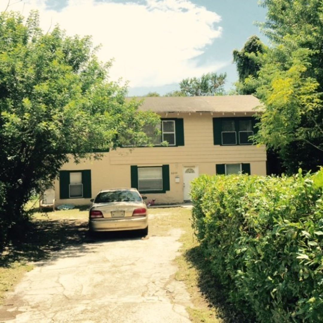 St. Petersburg Apartment: 3244 17th Ave. S.