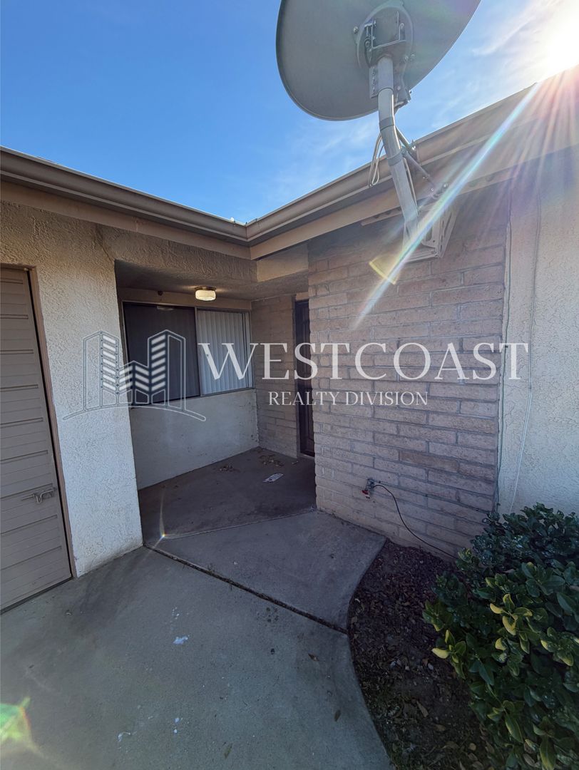 Hemet House: 793 Oleander Street