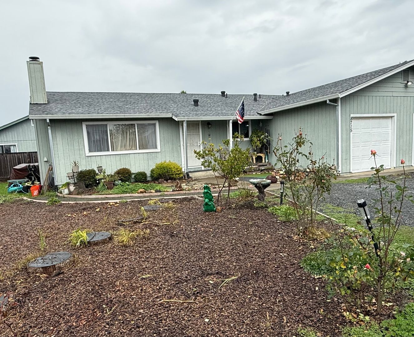 Windsor House: 8715 Windsor Rd