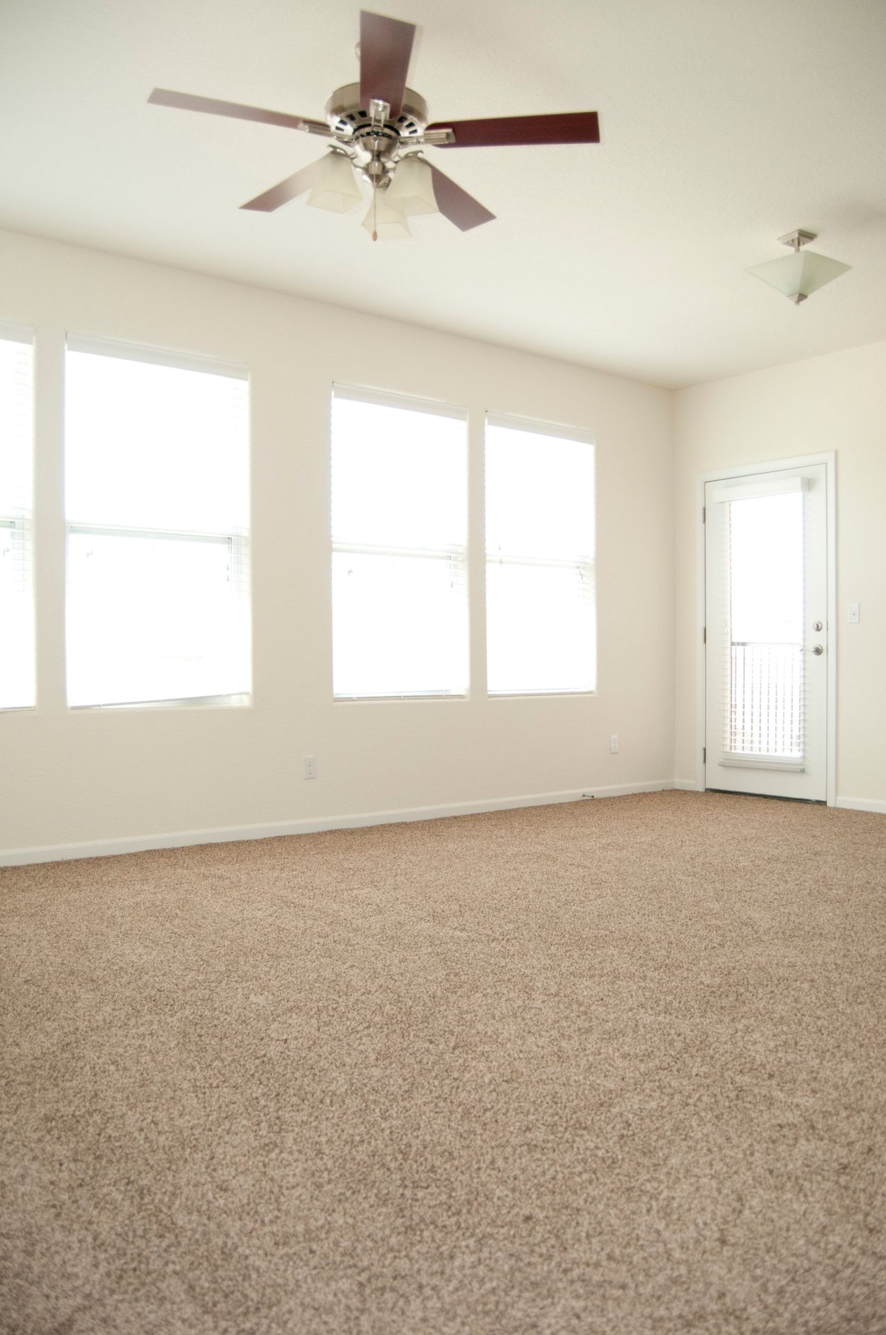 Lawrence Apartment: 204 Eisenhower Drive