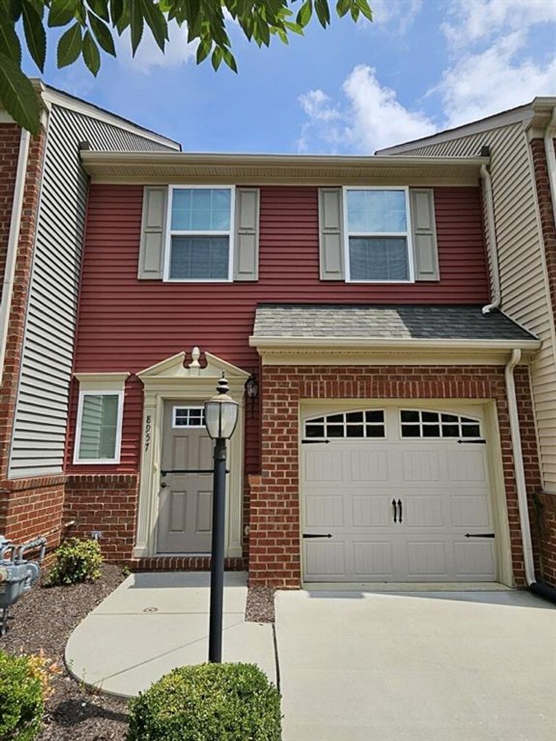 Mechanicsville Townhome: 8957 Ringview Dr
