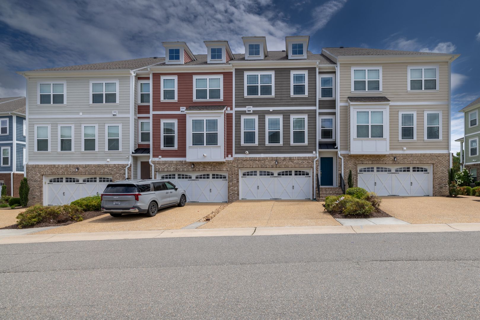 Henrico House: 11443 Hayloft Ln