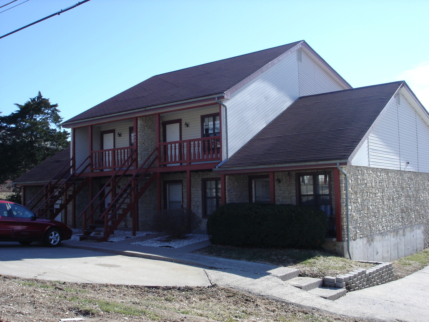 Jefferson City Apartment: 2111 B Dalton Drive