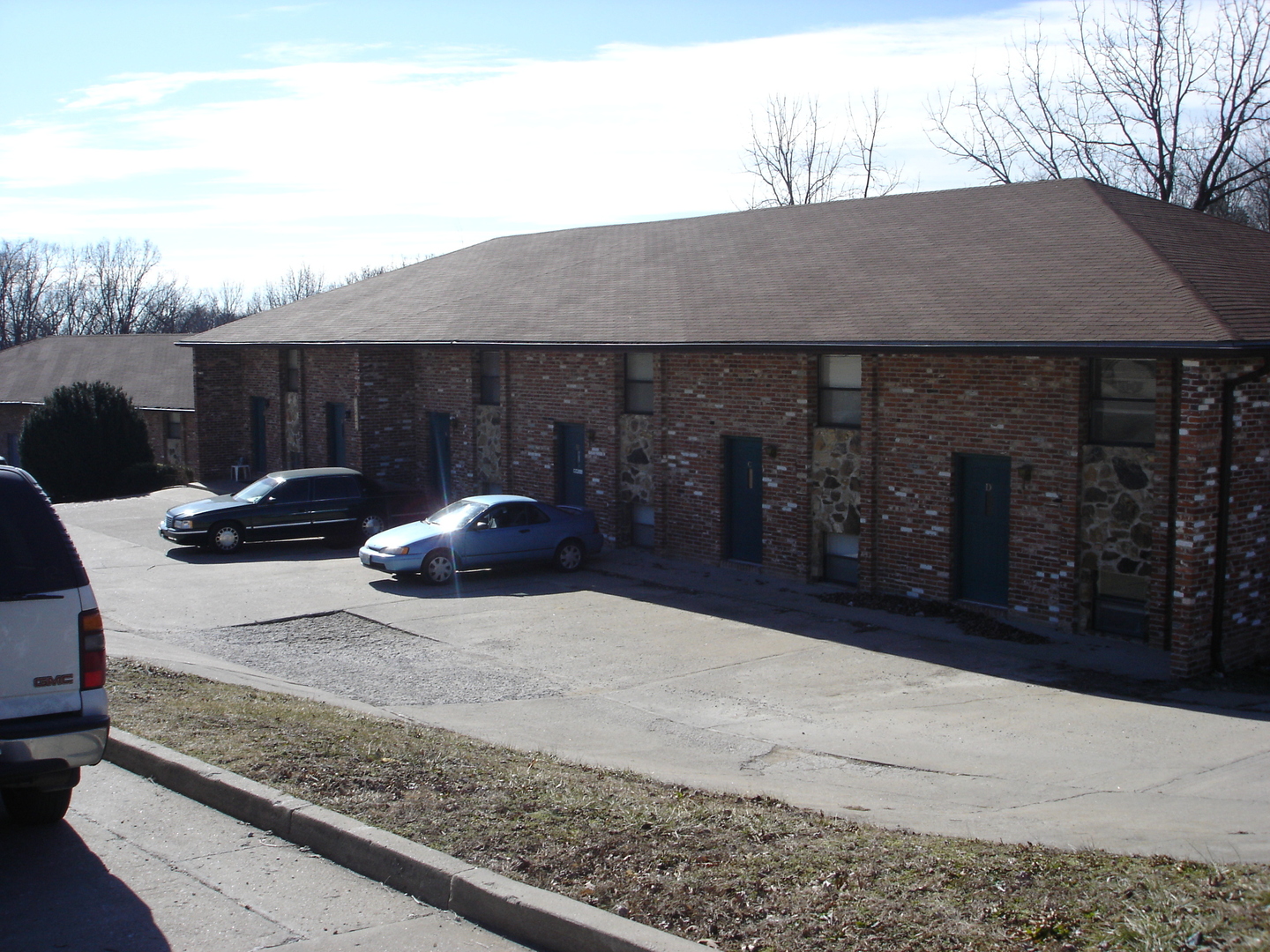 Jefferson City Apartment: 2111 B Dalton Drive