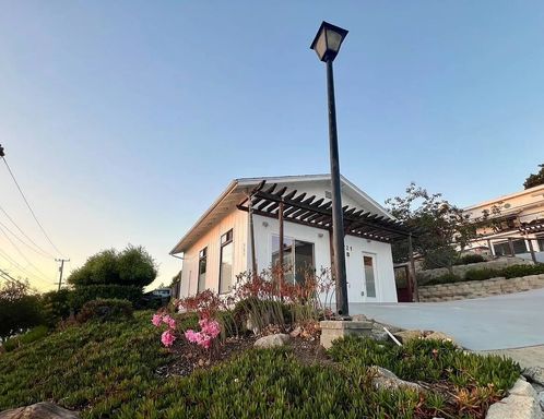 Beautiful 1bd. 1ba. Aptos ADU with ocean view.