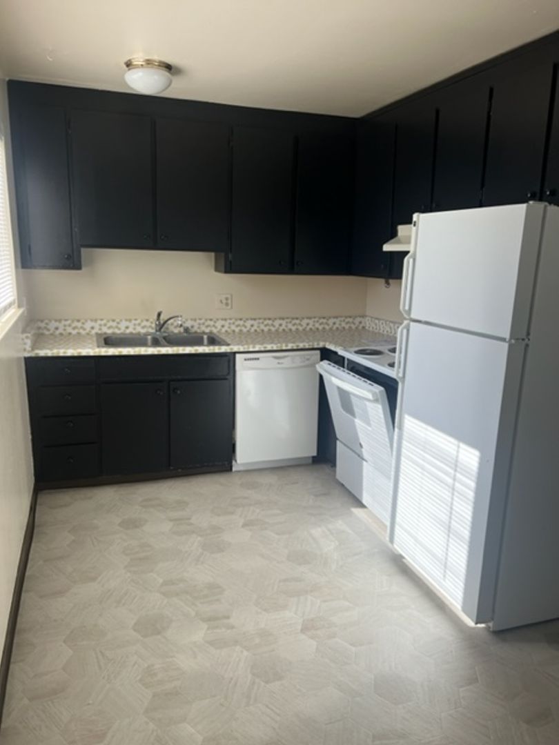 Soquel Apartment: 4798 River St.