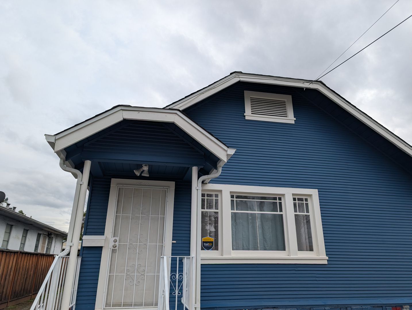 Oakland House: 3216 63rd Ave