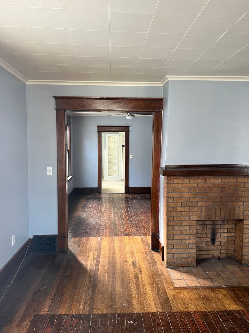 Erie Apartment: 1245 W 9th St