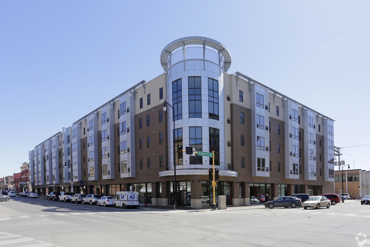Fargo Apartment: 630 1st Ave N