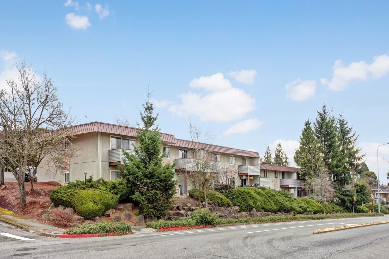 Kirkland Apartment: 1212 Market St.