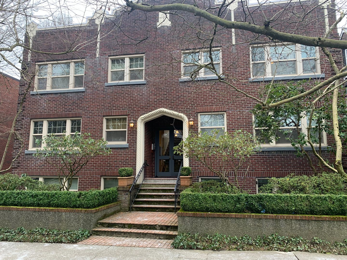 Seattle Apartment: 741 Federal Ave. E.