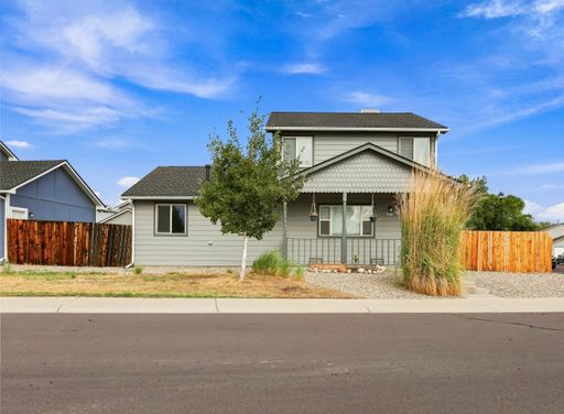 Newly Updated 3 Bed 2 1/2 Bath SFH – photo 1