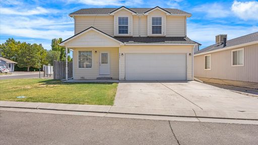 4 Bed 2 1/2 Bath SFH in Orchard Mesa – photo 1