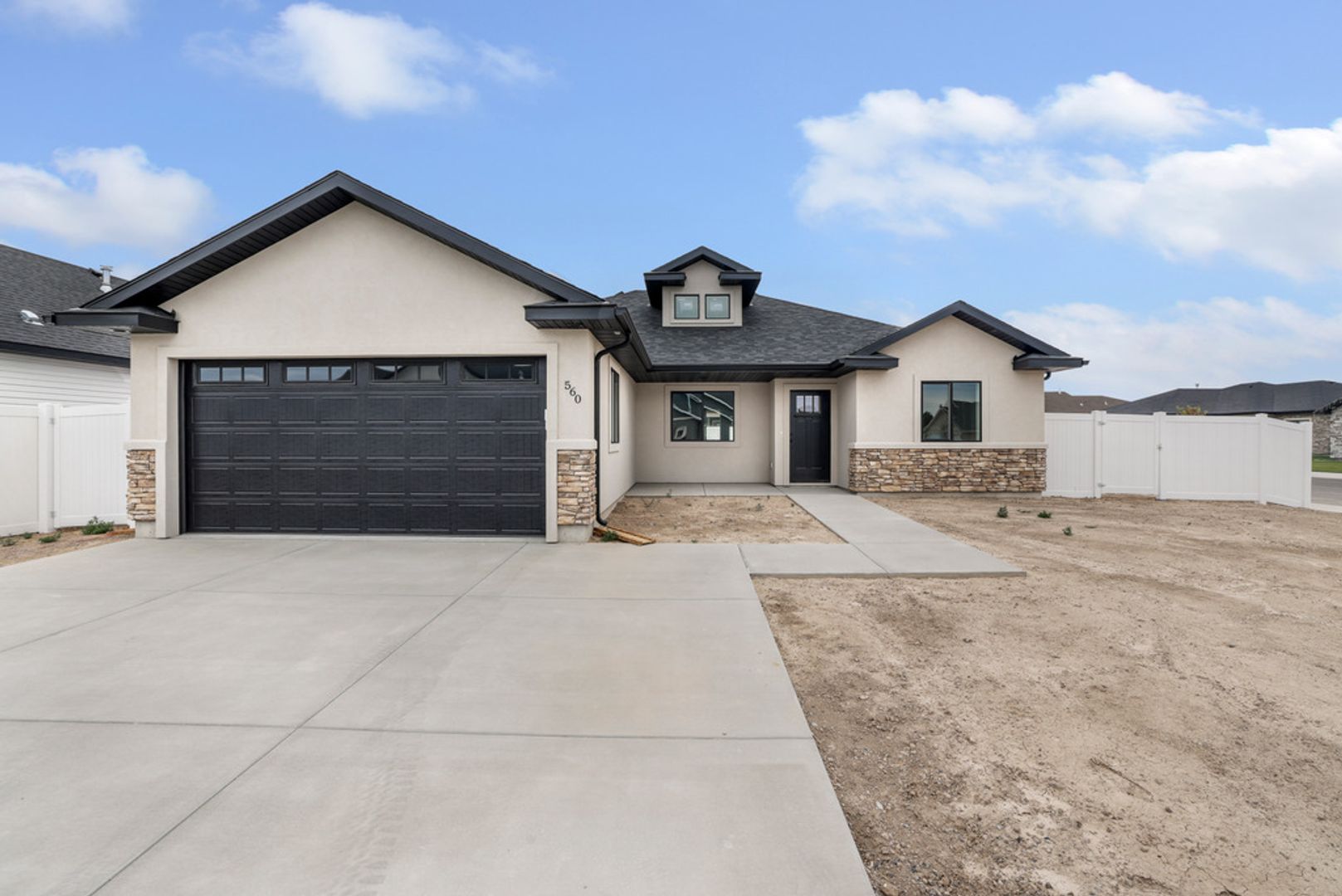 Twin Falls House: 560 Aries Court
