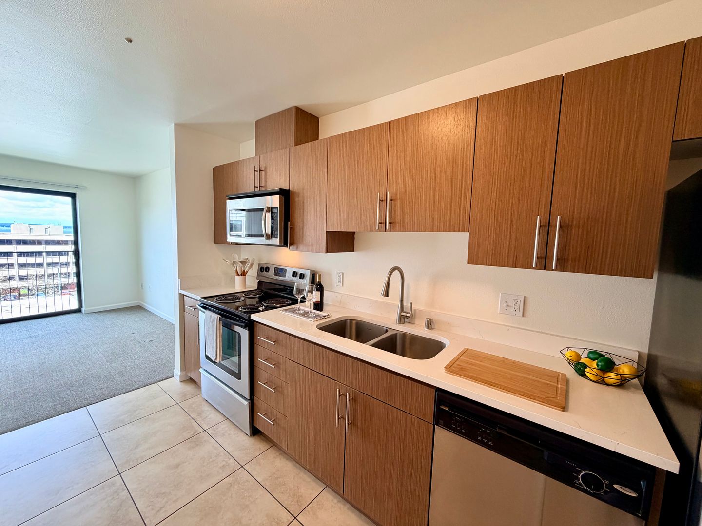 Seattle Apartment: 222 Queen Anne Ave N