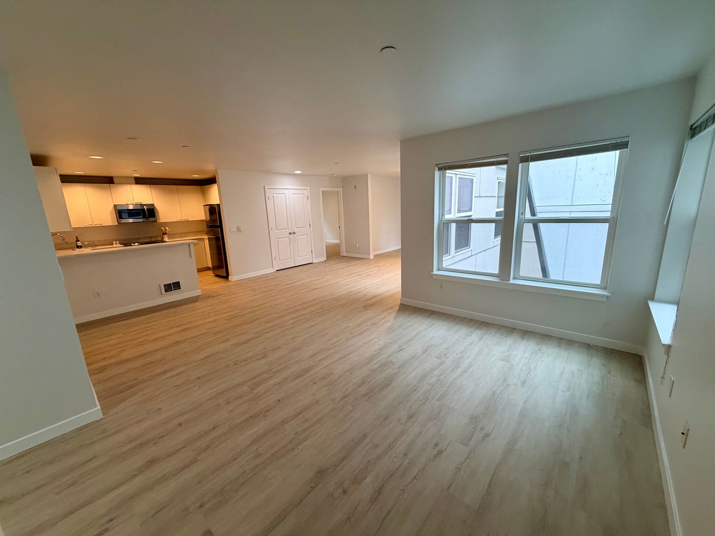 Seattle Apartment: 420 Queen Anne Ave N