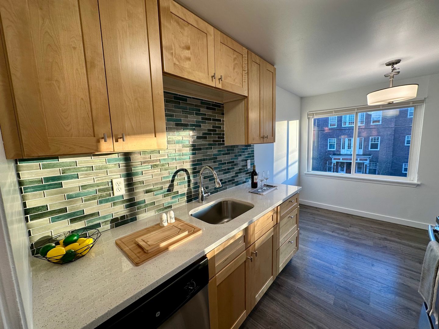 Seattle Apartment: 501 Malden Ave E