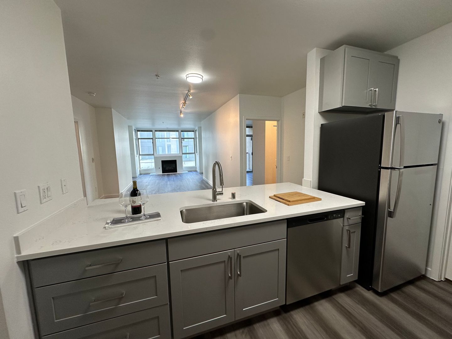 Bellevue Apartment: 900 108th Ave NE