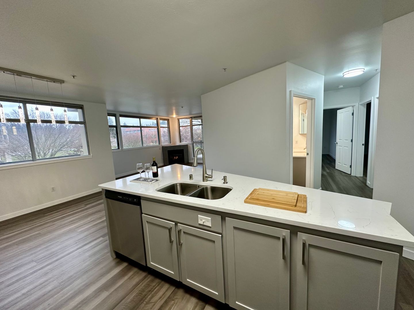 Bellevue Apartment: 900 108th Ave NE