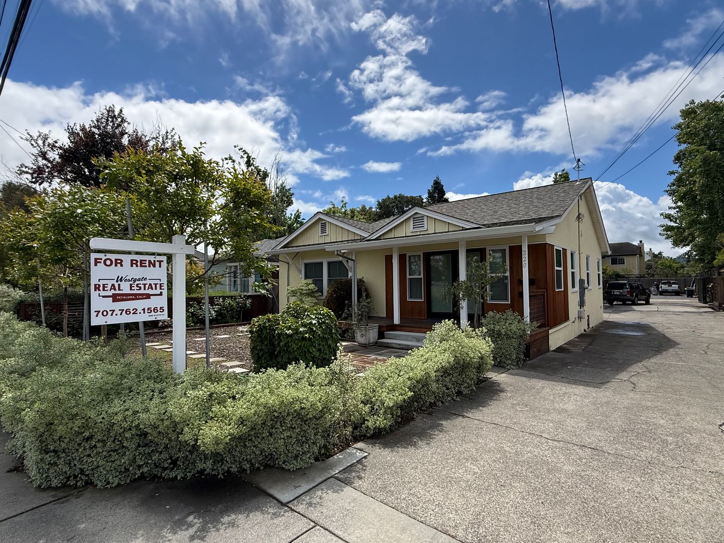 Petaluma Apartment: 220 Payran Street