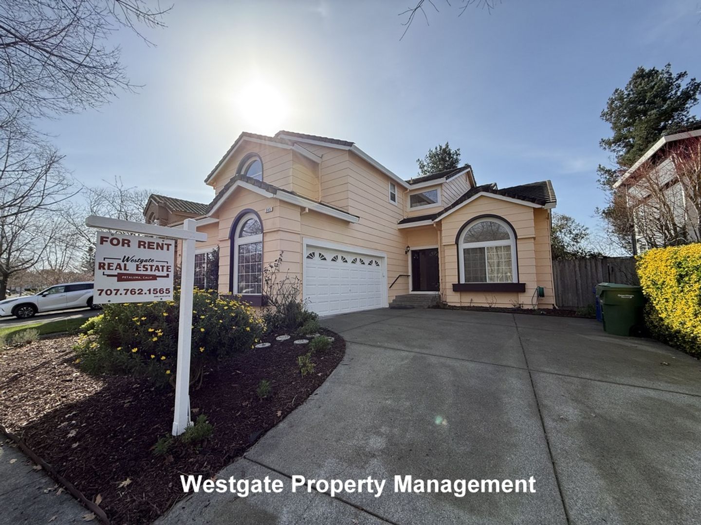 Petaluma House: 545 Almanor Street