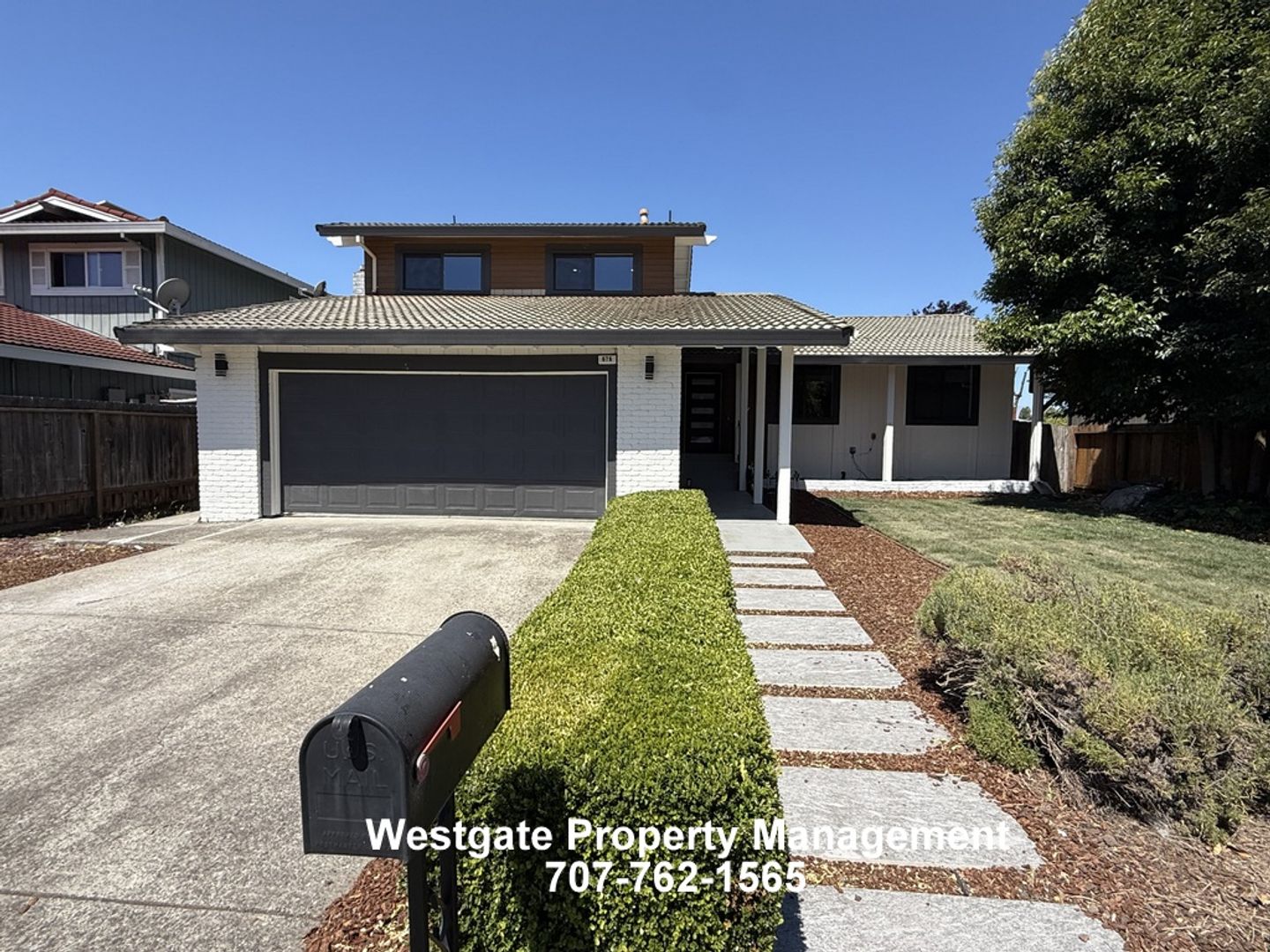 Rohnert Park House: 678 Holly Ave
