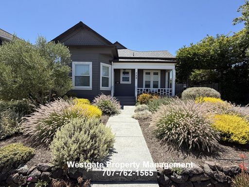 Adorable 3/3 West Petaluma Home - 728 Petaluma Boulevard South – photo 1