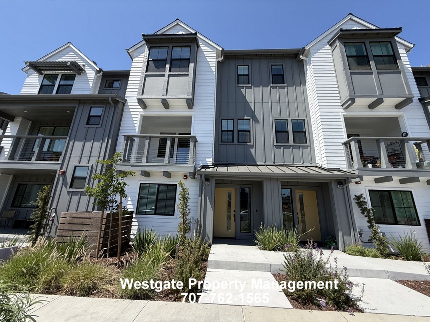Rohnert Park House: 209 Wellness Way