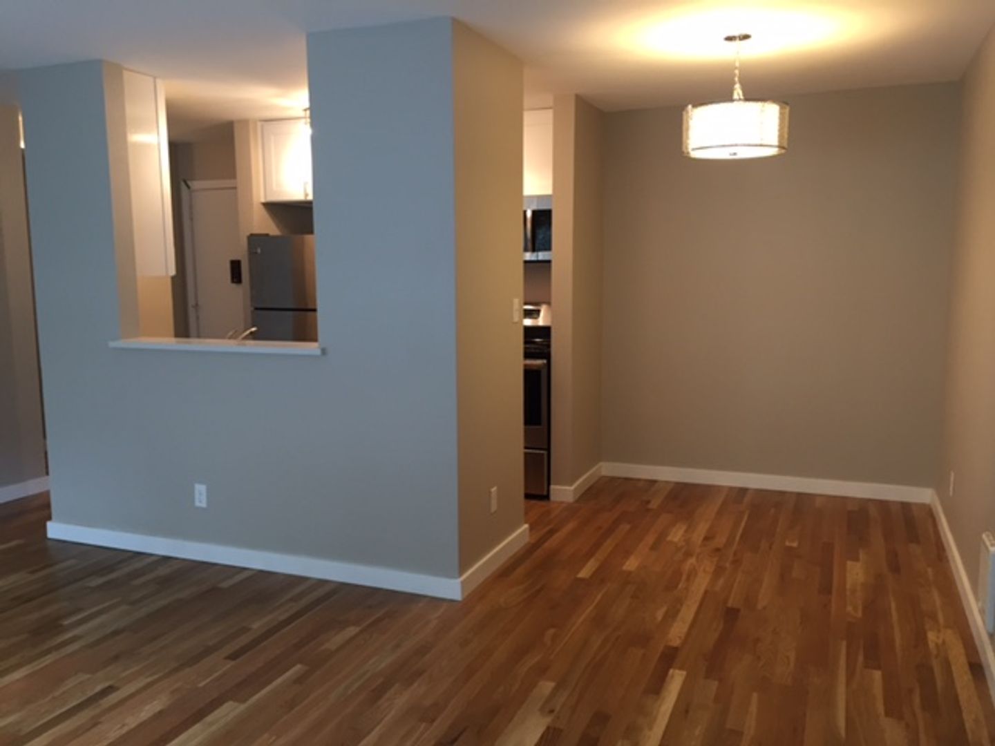 Seattle Apartment: 1221 Queen Anne Ave N