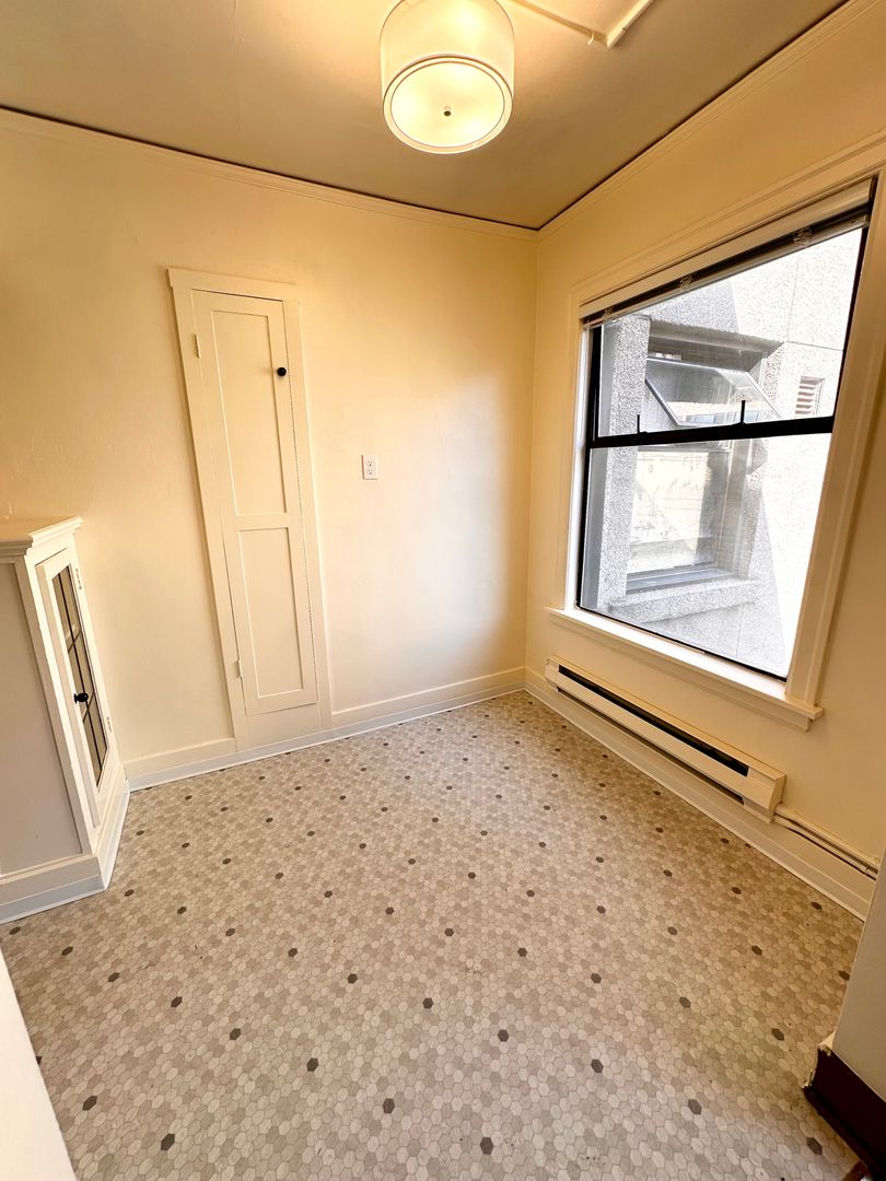 The Windermere Apartments 6 of 9