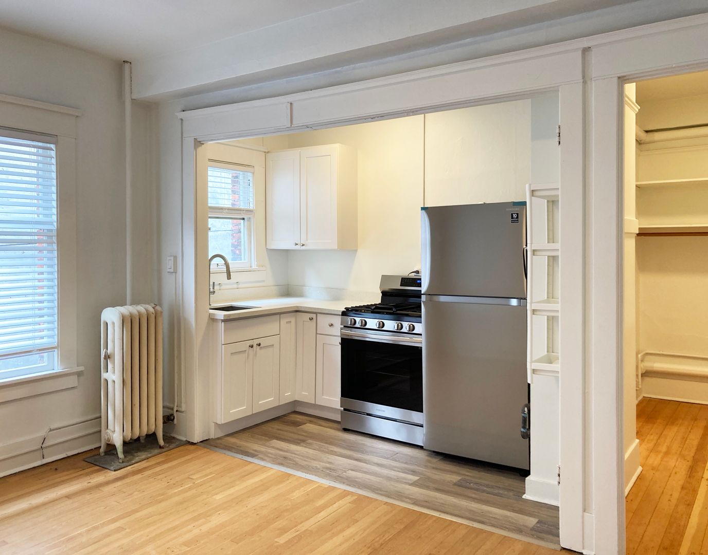 Seattle Apartment: 2014 4th Ave