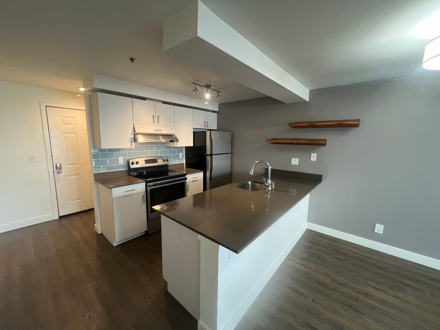 Seattle Apartment: 1515 NW 52nd St