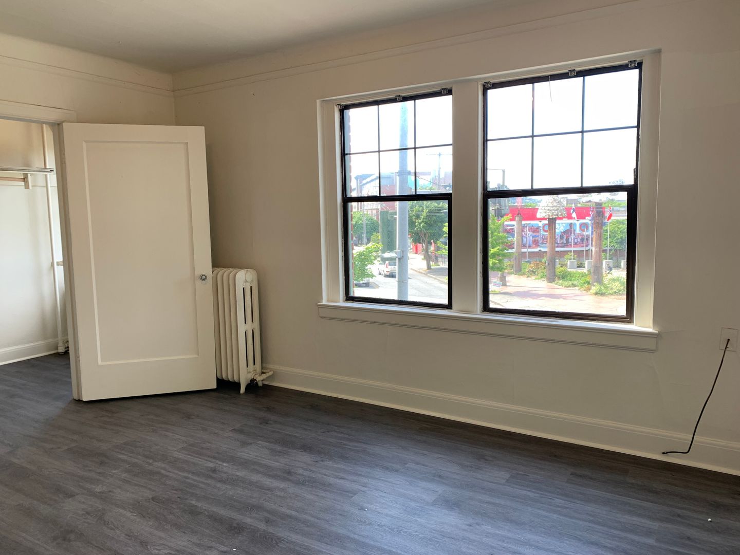 Seattle Apartment: 5508 22nd Ave NW