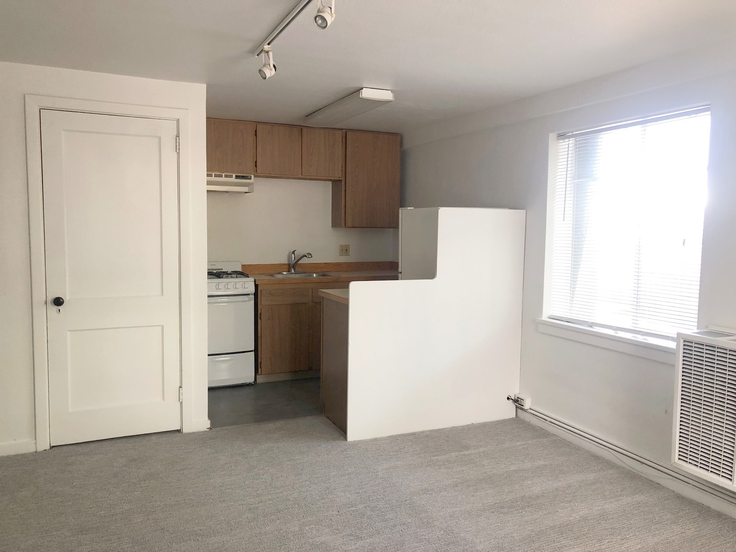 Seattle Apartment: 5227 Leary Ave NW