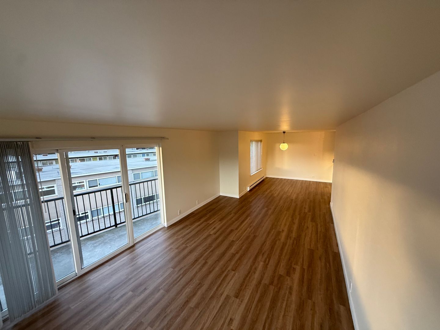 Seattle Apartment: 1925 Eastlake Ave E