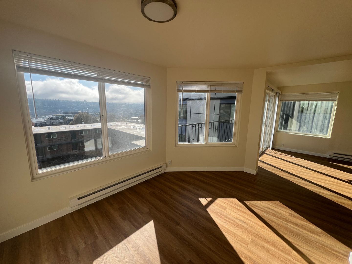 Seattle Apartment: 501 Highland Dr