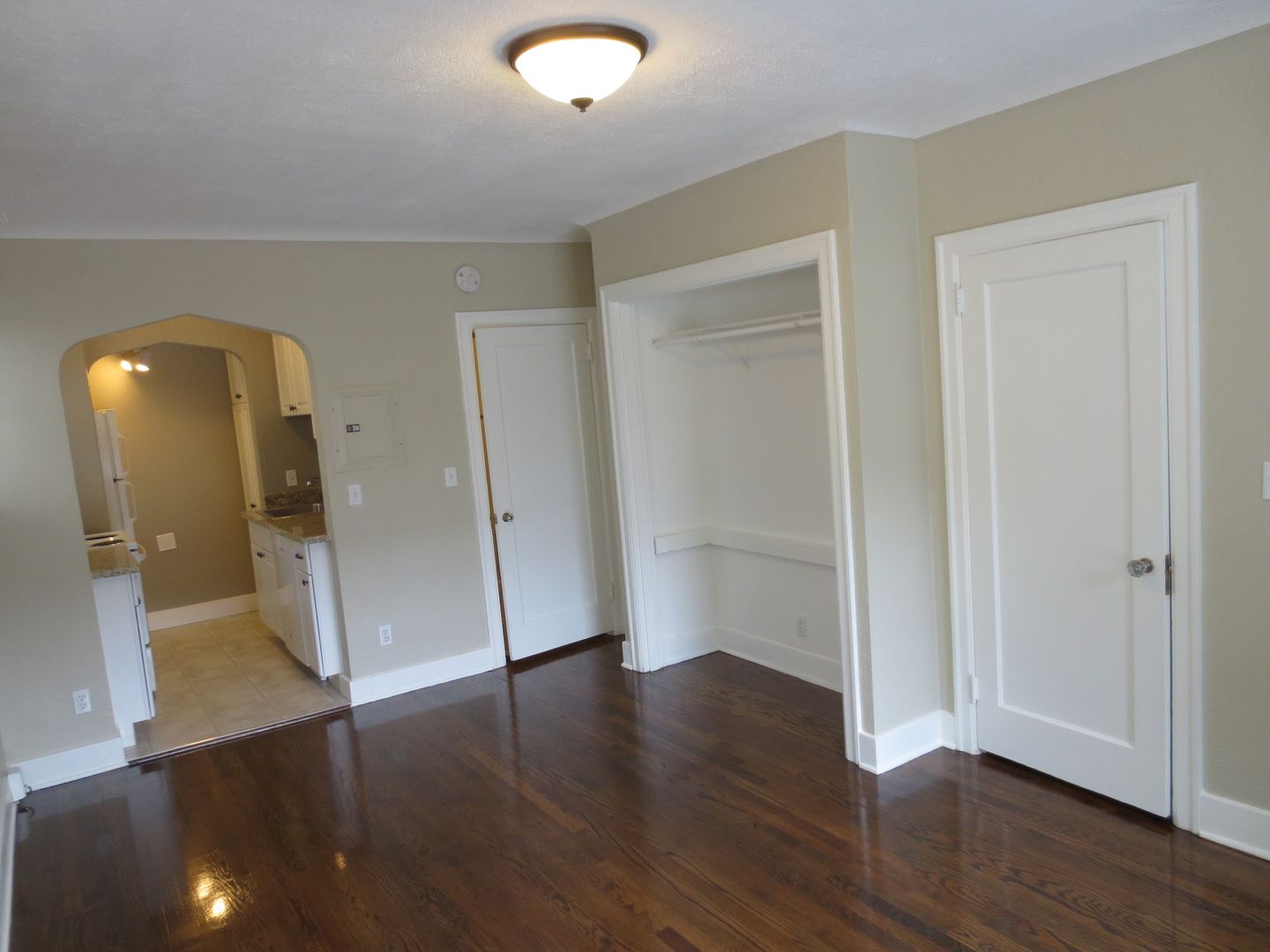 Seattle Apartment: 220 Belmont Ave E