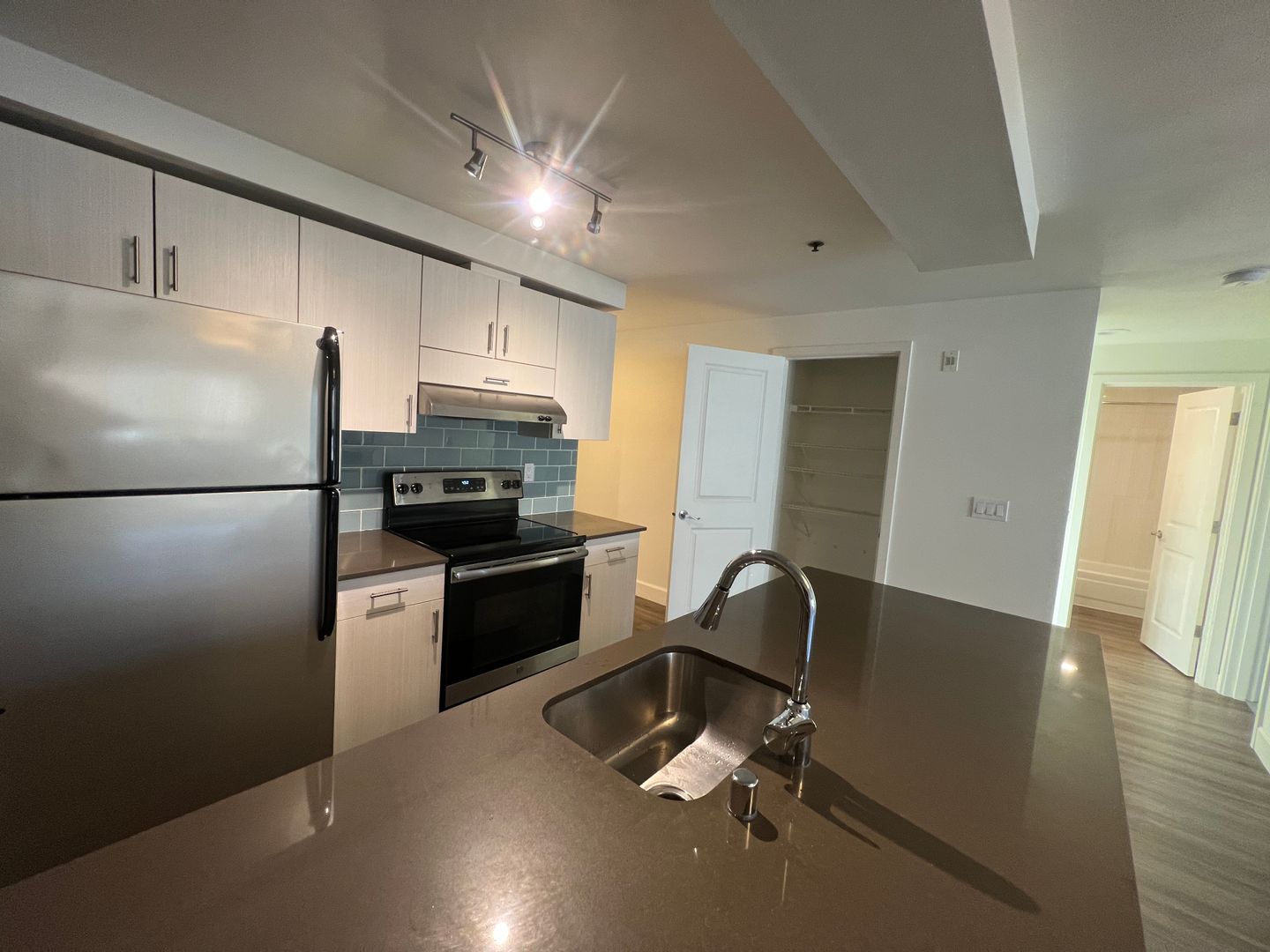 Seattle Apartment: 1515 NW 52nd St