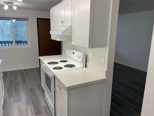 $1450/ 1br - 540ft - 1 bedroom/1 bath, First Floor Corner Unit!
