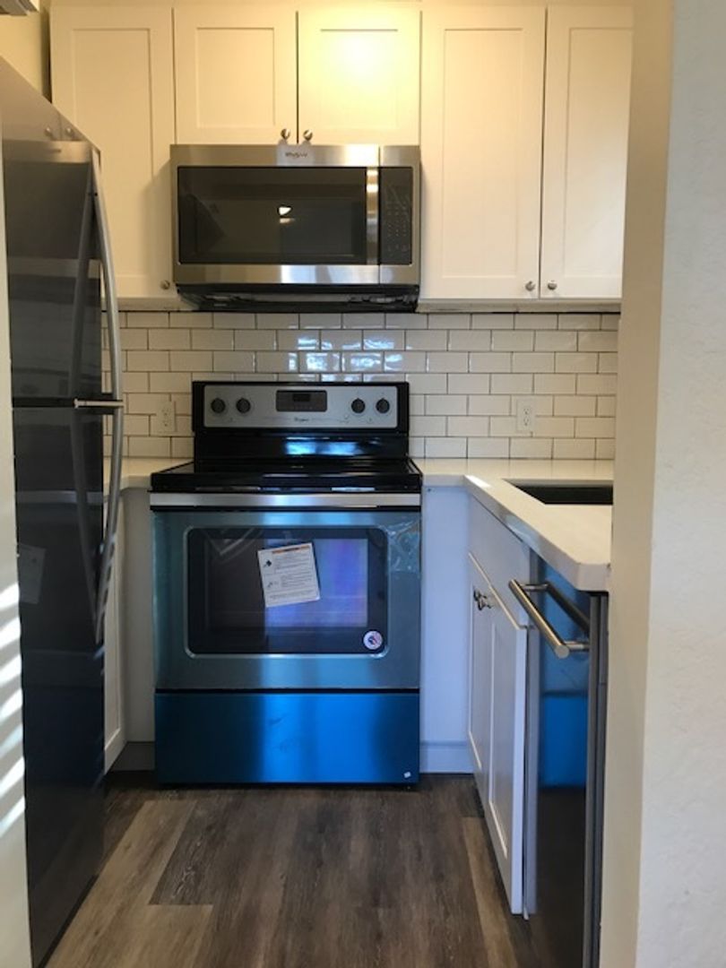 Seattle Apartment: 1105 5th Ave N