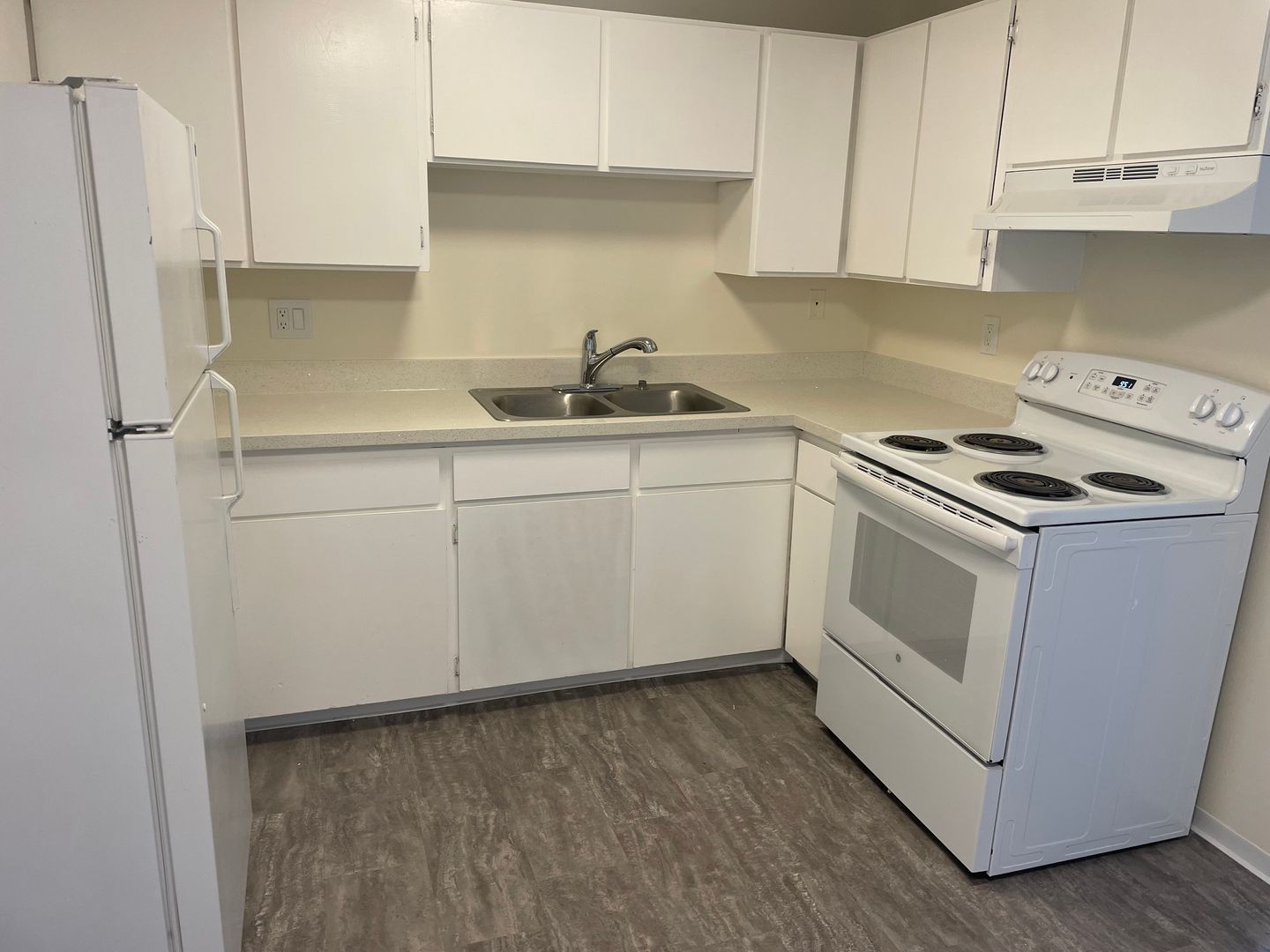 Bothell Apartment: 10619 E Riverside Drive, 10620 NE 175th Street