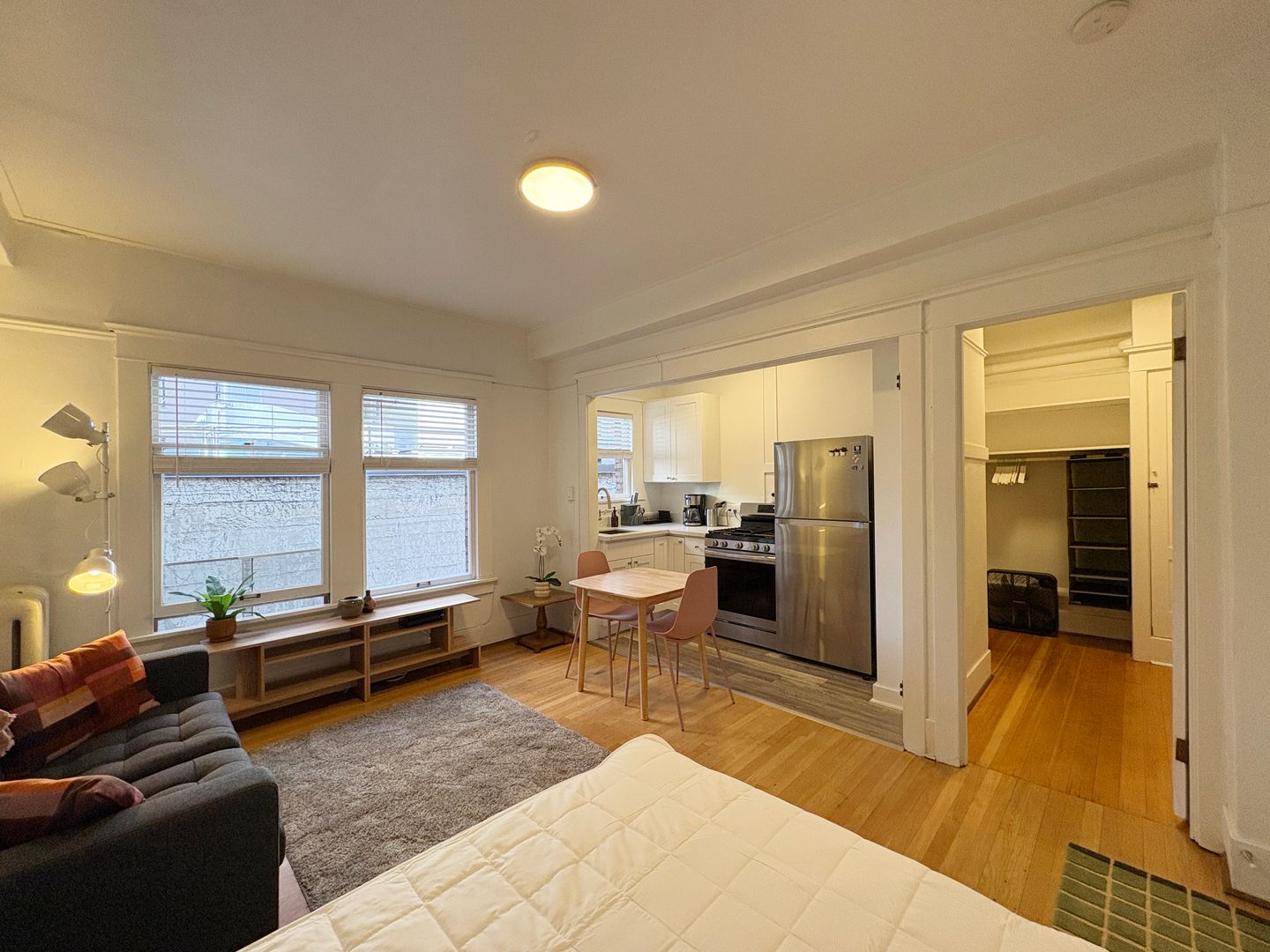 Seattle Apartment: 2014 4th Ave