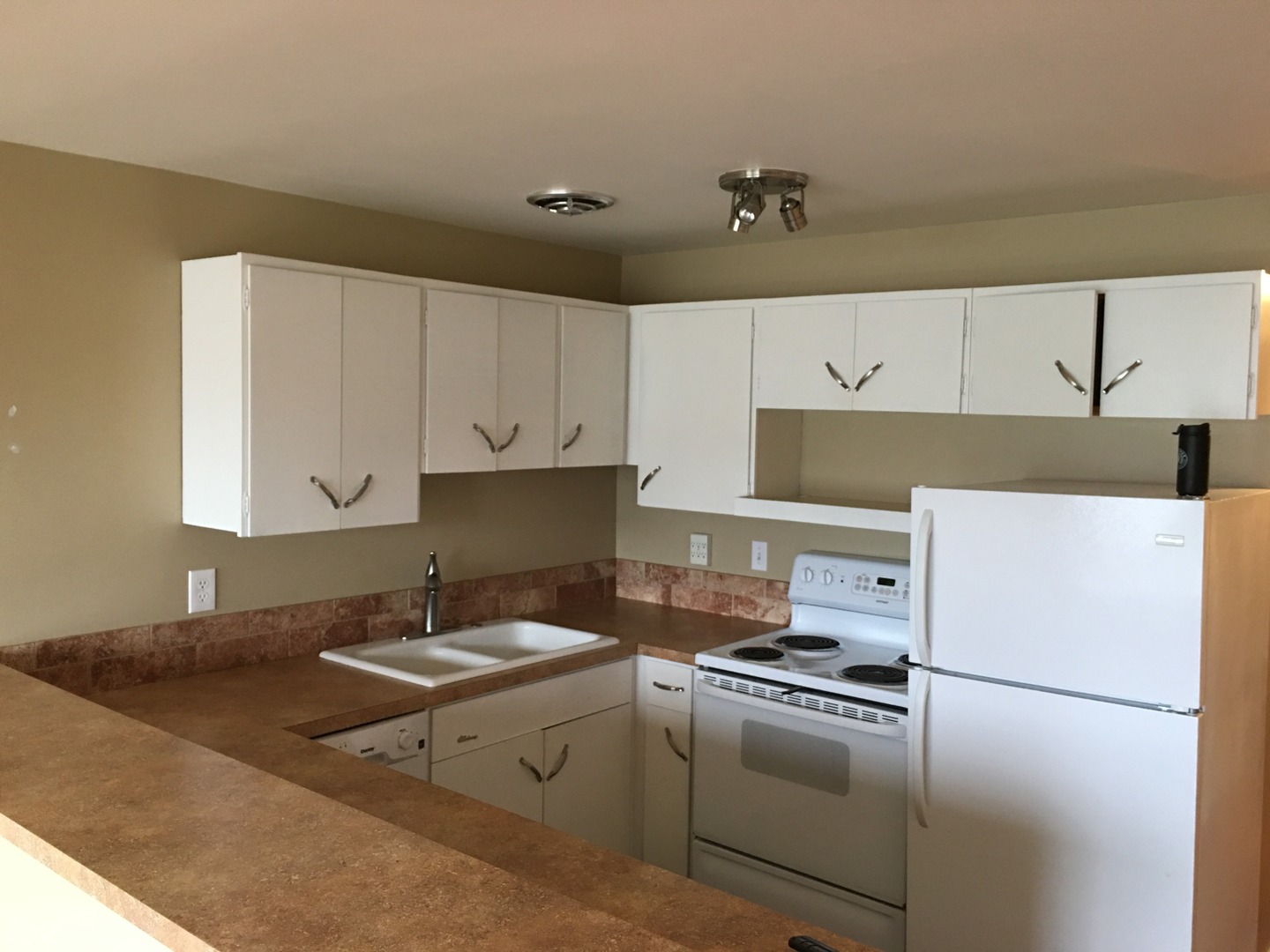 Seattle Apartment: 2214 Yale Avenue East
