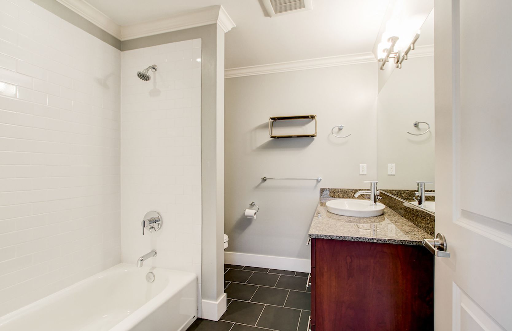 Top Floor, 3 Bedroom PENTHOUSE in Ballard- huge master, views, in unit laundry! 10 of 12