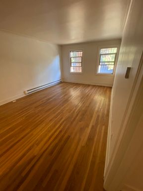 Beautiful, spacious One Bedroom apartment in the HEART of Capitol Hill! – photo 1